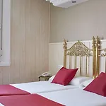 Hotel Dato